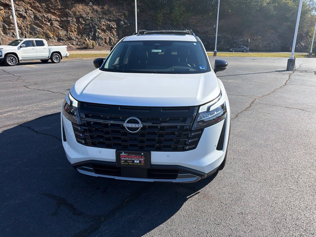 New 2026 Nissan Pathfinder Platinum AWD/4WD image 2