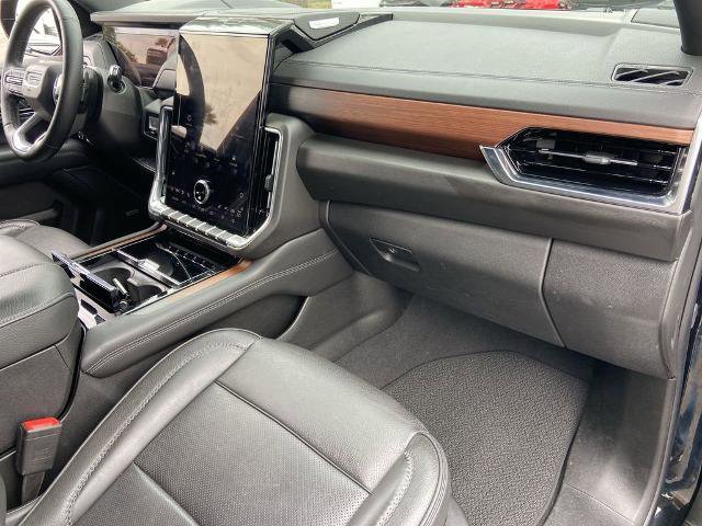 Used 2025 GMC Yukon XL Denali image 25