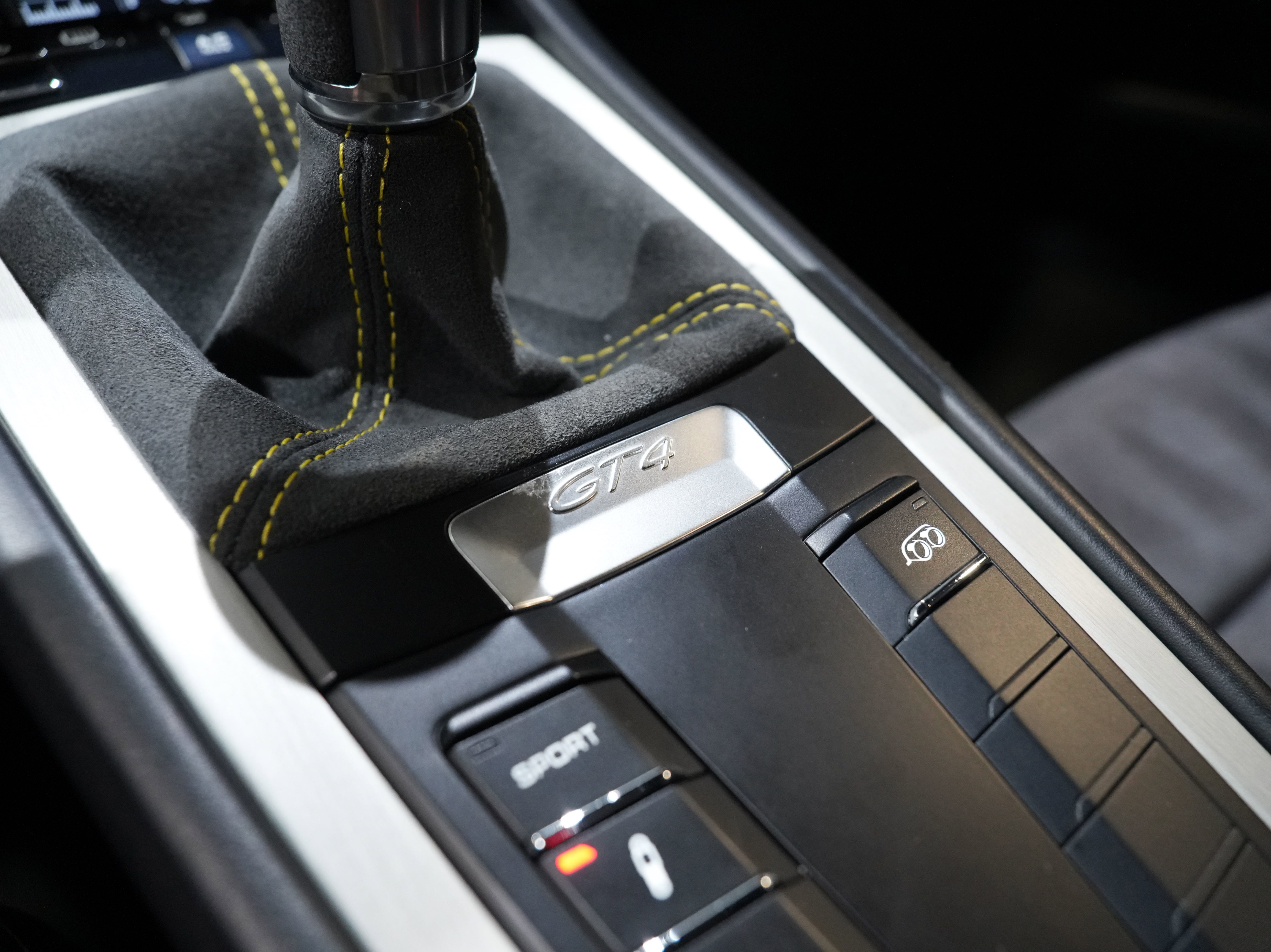 Used 2016 Porsche Cayman GT4 RWD image 36