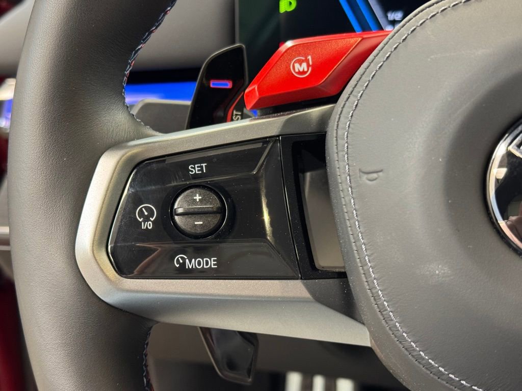 Used 2025 BMW M5 w/ Carbon Package image 36