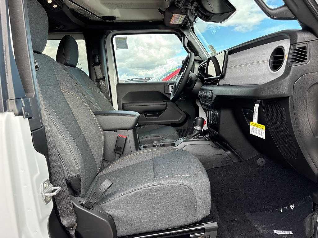 New 2026 Jeep Wrangler Sport AWD/4WD image 25
