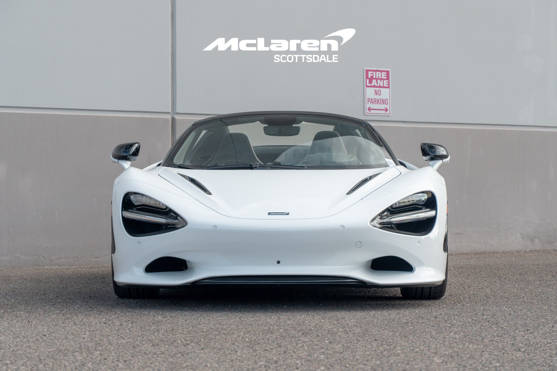Used 2026 McLaren 750S Spider RWD image 10