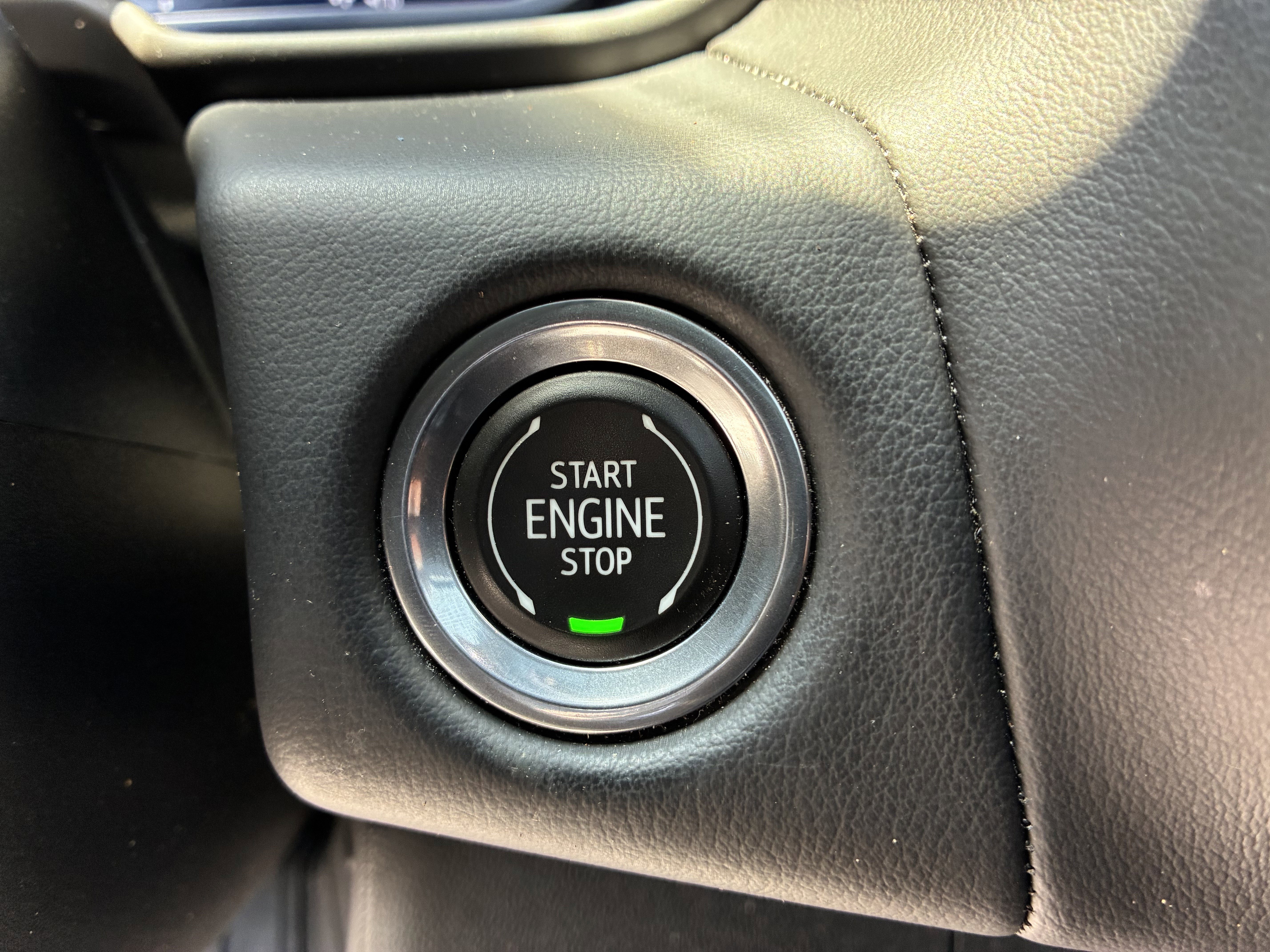 Used 2023 Chevrolet Suburban LT RWD image 33