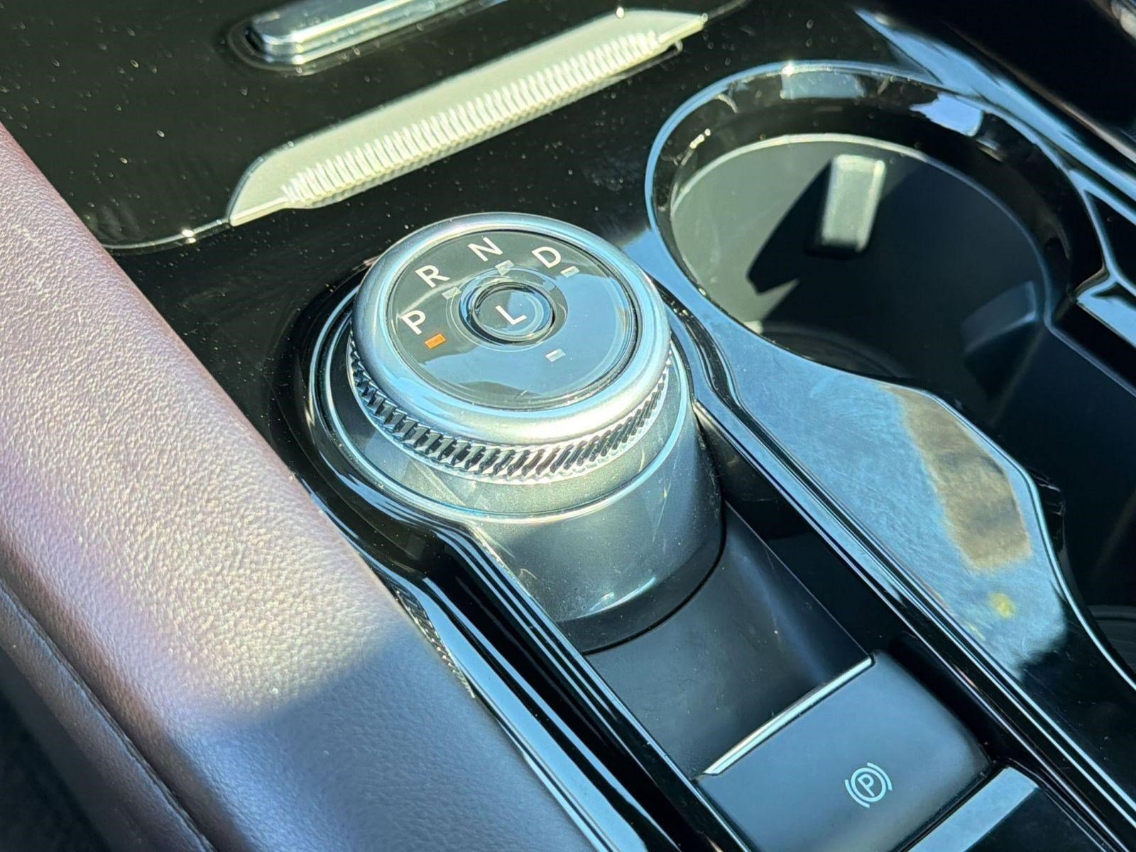 Used 2025 Ford Explorer Platinum w/ LUX Leather Package image 15