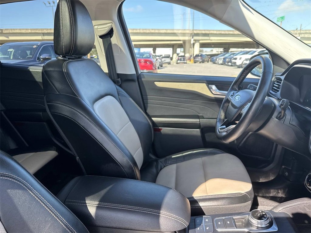 Used 2022 Ford Escape Titanium w/ Titanium Elite Package image 27