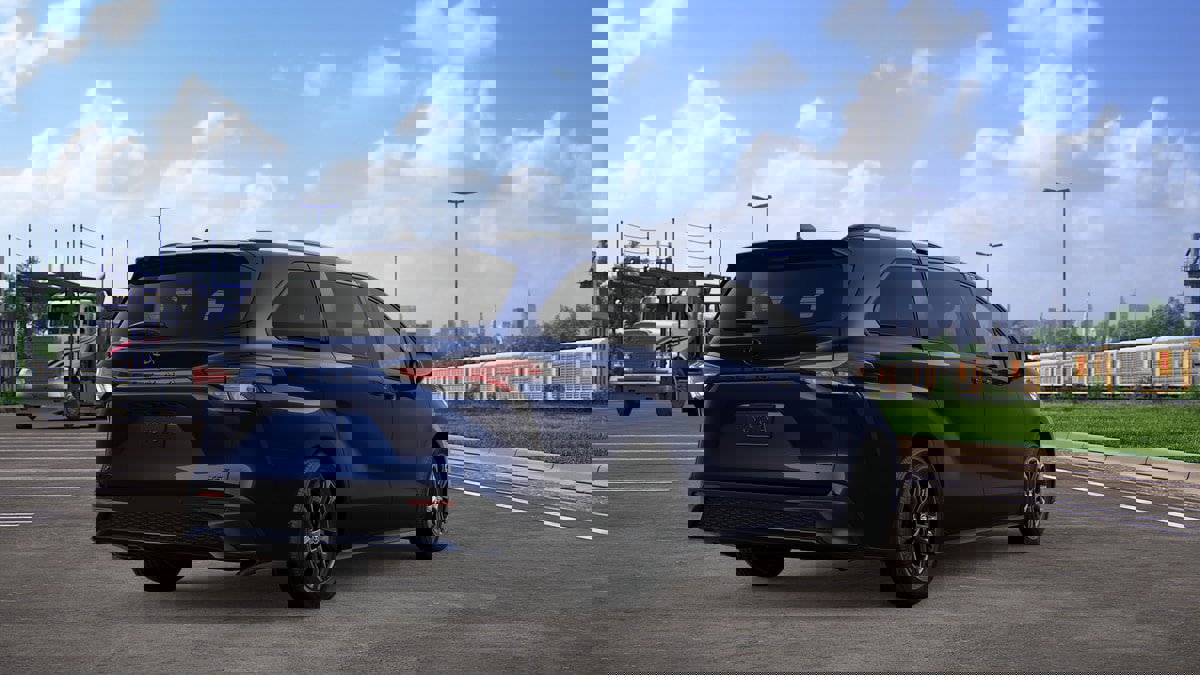 New 2026 Toyota Sienna XSE image 9