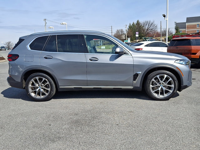Certified 2024 BMW X5 xDrive40i w/ Premium Package image 7