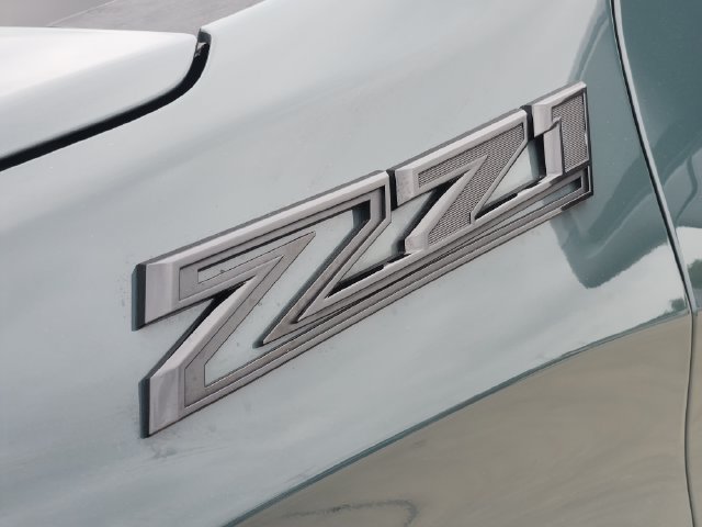 Used 2025 Chevrolet Silverado 1500 LT Trail Boss w/ Convenience Package II AWD/4WD image 9