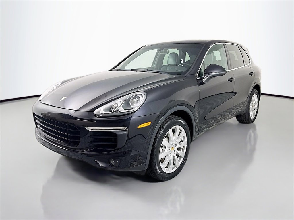 Used 2016 Porsche Cayenne S image 1