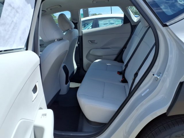 New 2027 Hyundai Kona SE FWD image 17