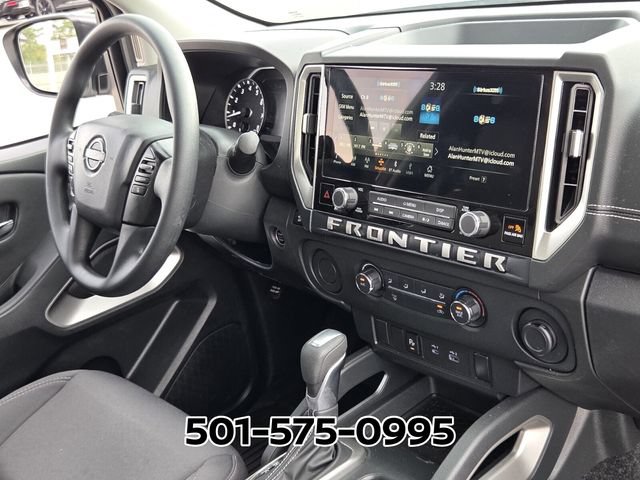 Used 2025 Nissan Frontier SV RWD image 15
