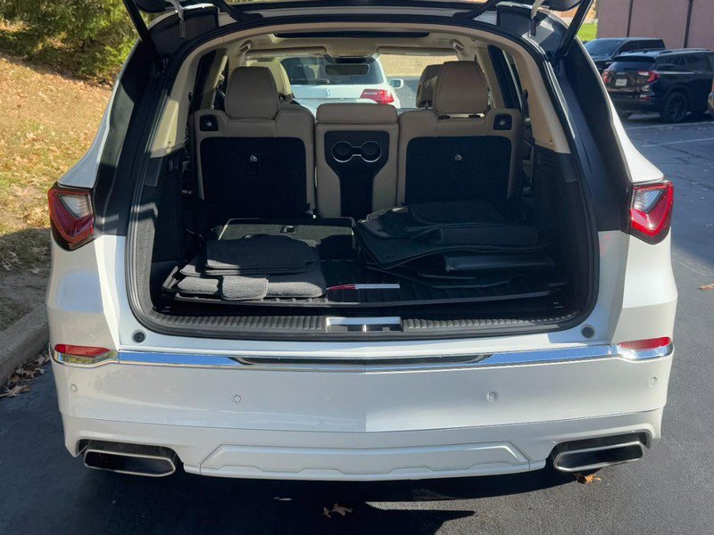 Used 2025 Acura MDX SH-AWD w/ Advance Package image 9