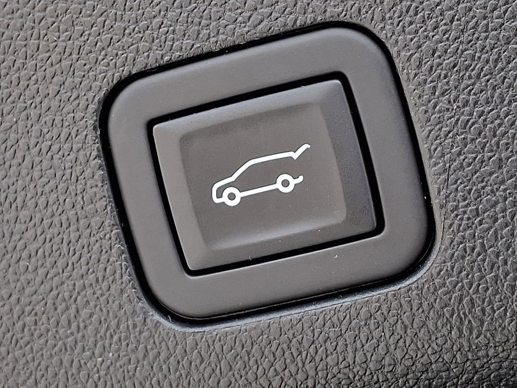 Used 2024 Chevrolet Tahoe High Country AWD/4WD image 30