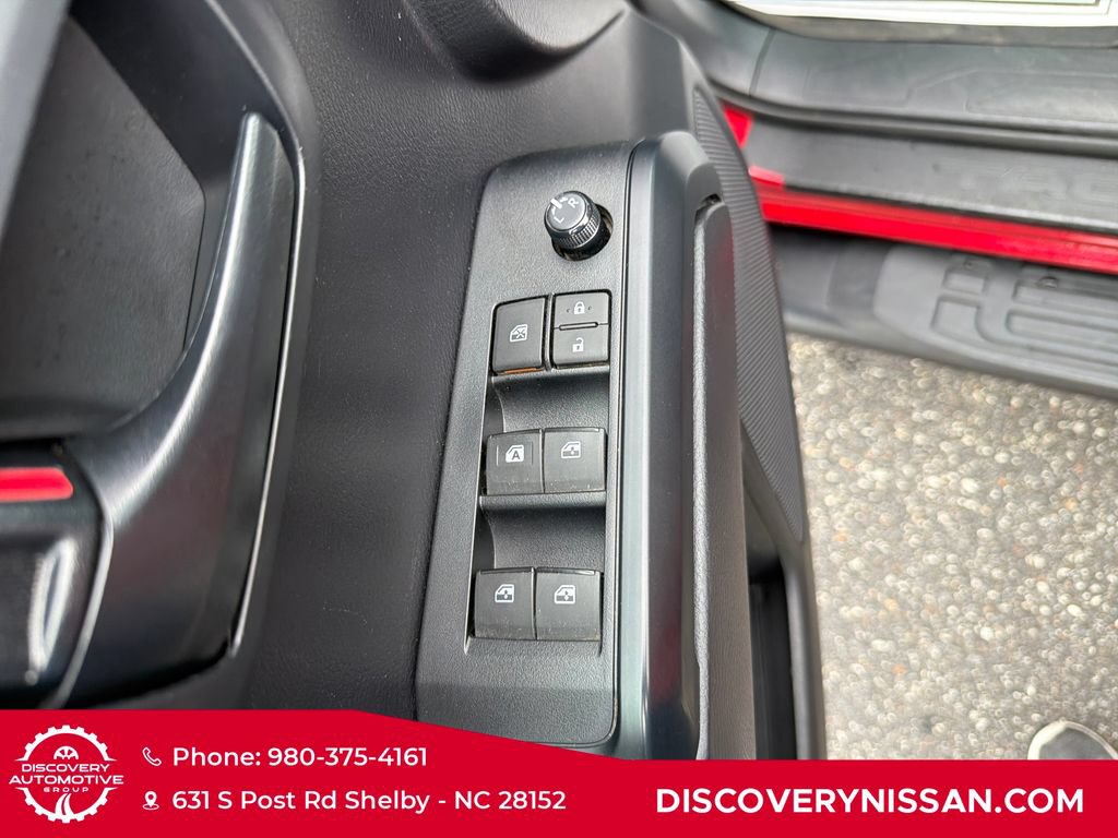Used 2020 Toyota Tacoma SR AWD/4WD image 11