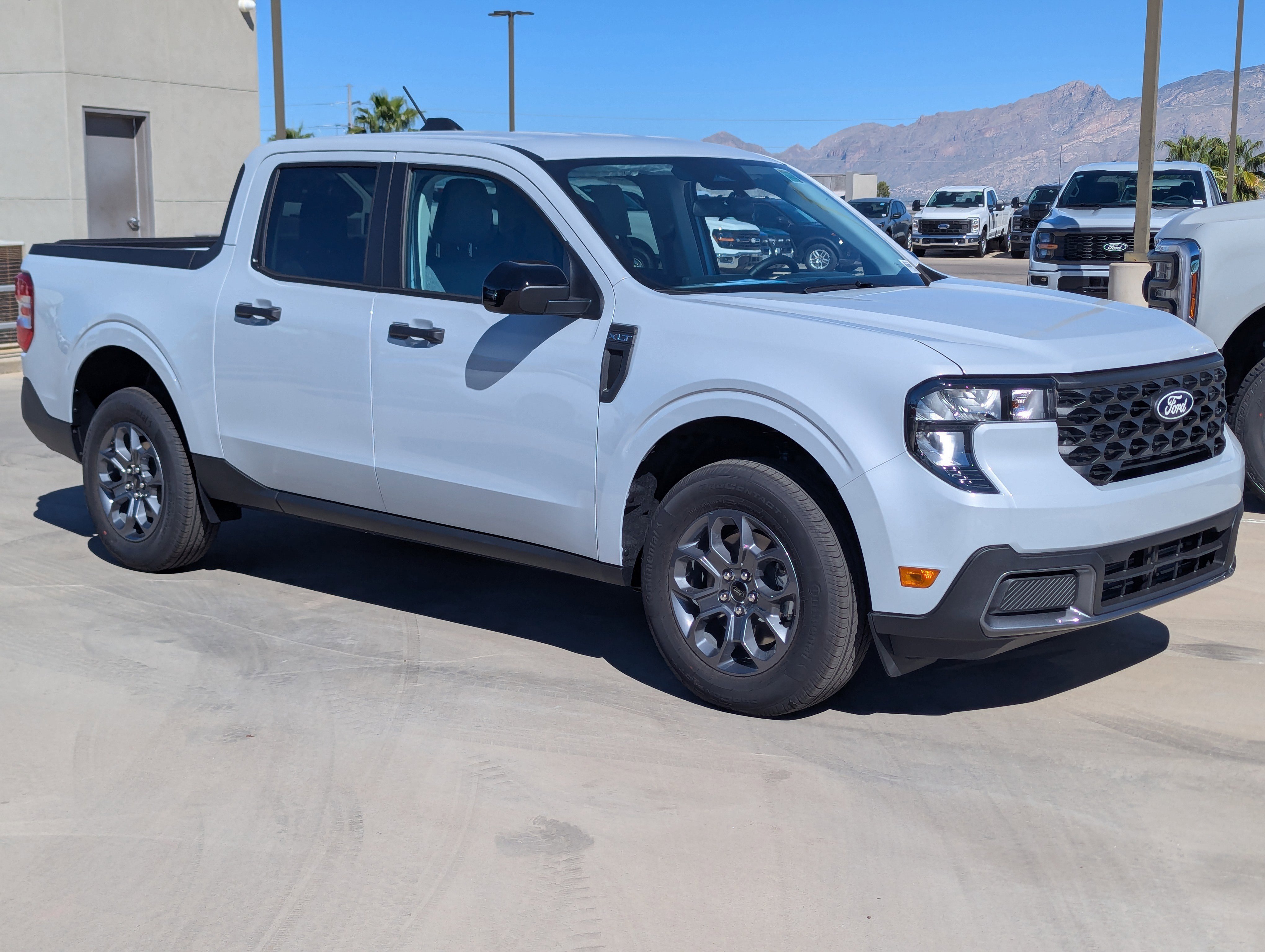 New 2025 Ford Maverick XLT w/ XLT Luxury Package
