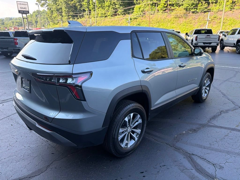 New 2026 Chevrolet Equinox LT w/ Convenience Package II FWD image 4