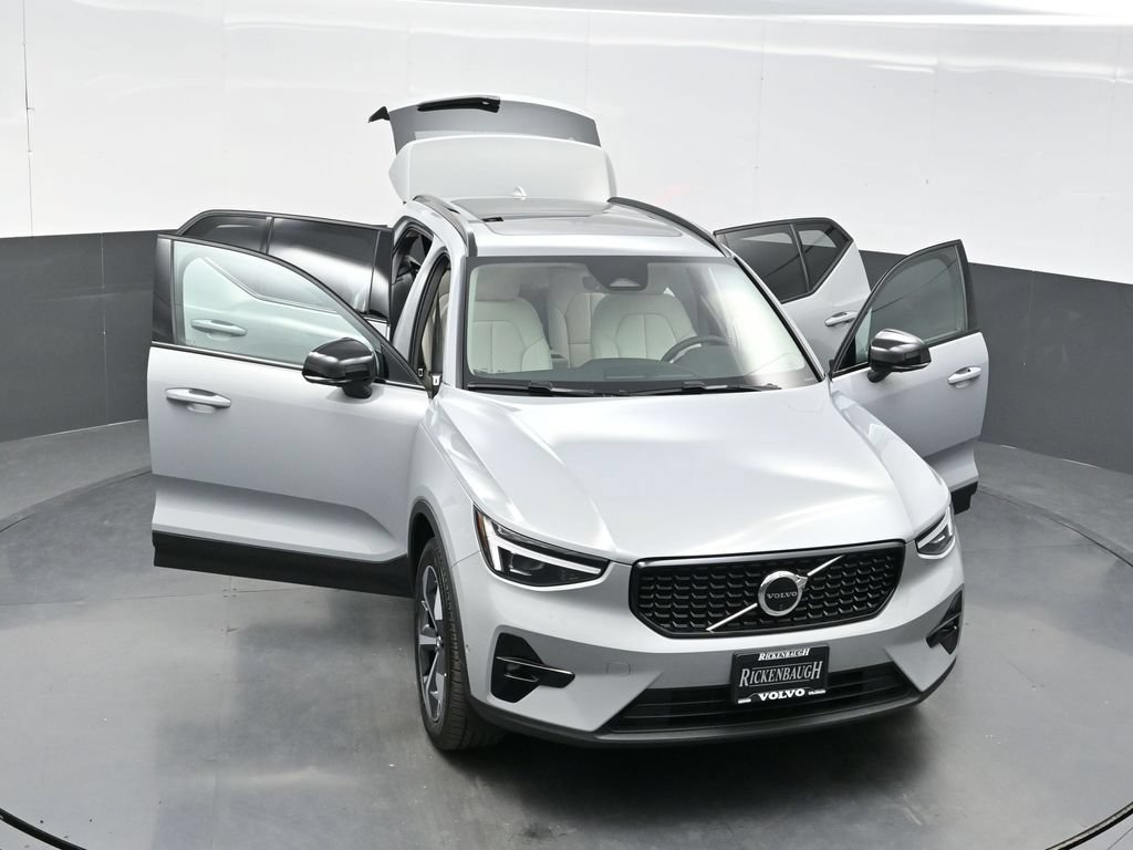 New 2026 Volvo XC40 B5 Plus w/ Protection Package Premier AWD/4WD image 35