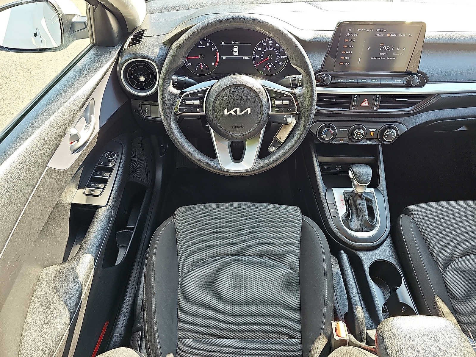 Used 2024 Kia Forte LXS FWD image 11