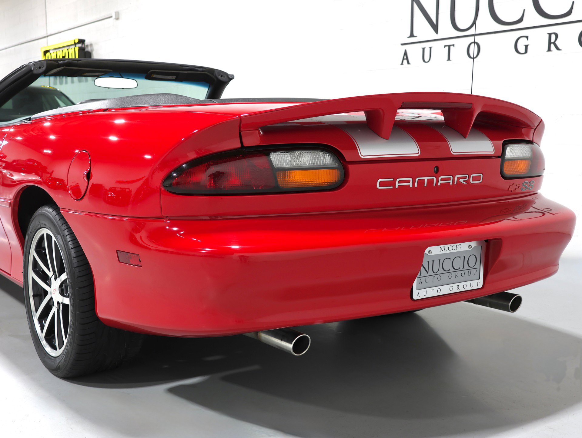 Used 2002 Chevrolet Camaro Z28 w/ SS Performance/Appearance Pkg RWD image 49
