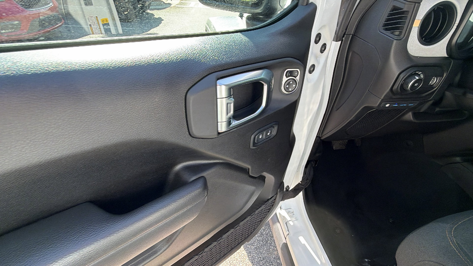 Used 2025 Jeep Wrangler Unlimited Sport S 4xe AWD/4WD image 15