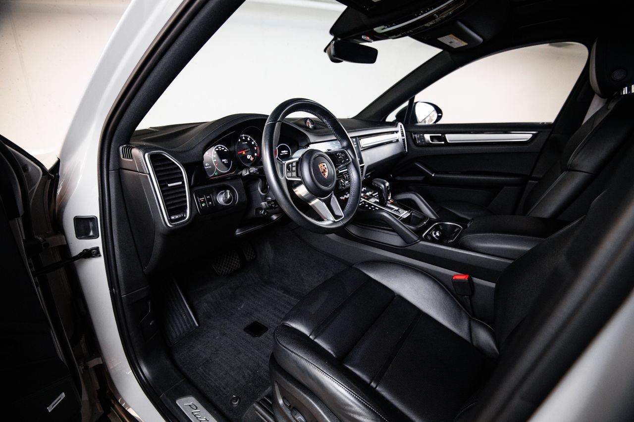 Certified 2023 Porsche Cayenne Platinum Edition AWD/4WD image 4