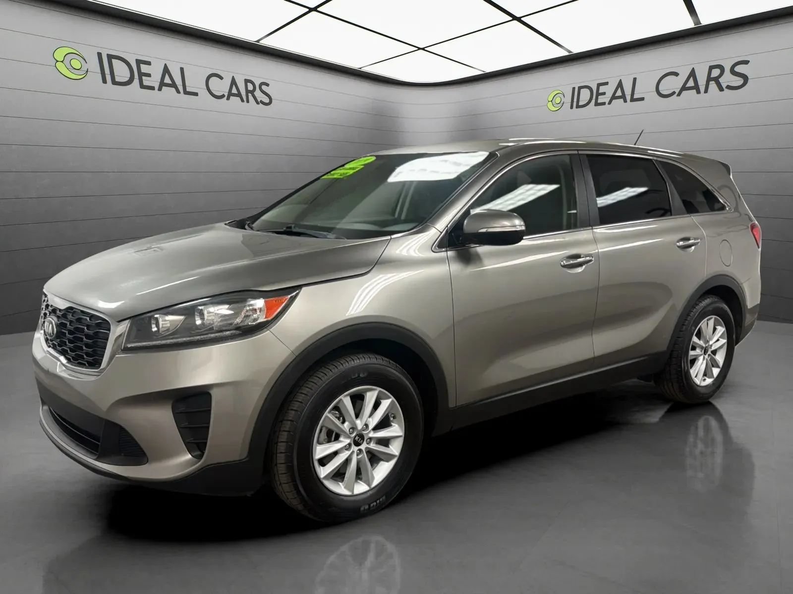 Used 2019 Kia Sorento L FWD image 1