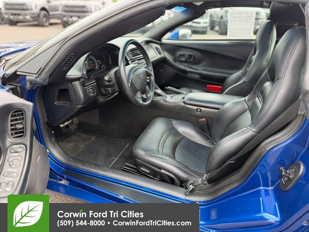 Used 2003 Chevrolet Corvette Coupe w/ Preferred Equipment Group RWD image 8