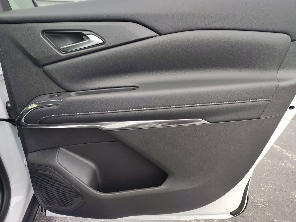 New 2026 Chevrolet Traverse LT w/ LPO, Floor Liner Package image 15