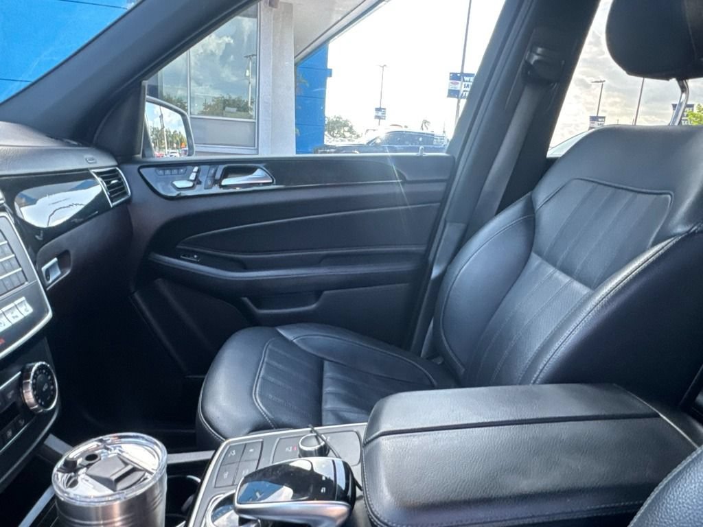 Used 2018 Mercedes-Benz GLS 450 4MATIC image 2