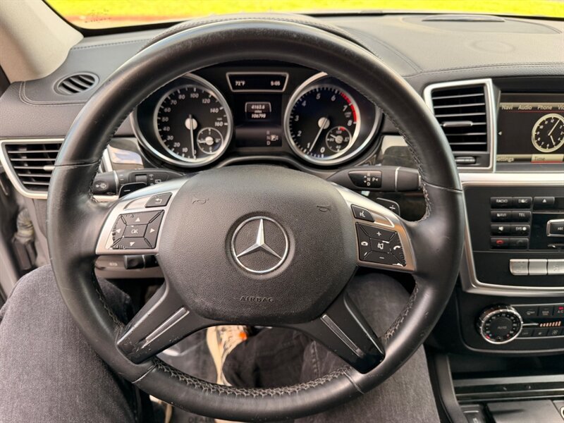 Used 2016 Mercedes-Benz GL 450 4MATIC image 32