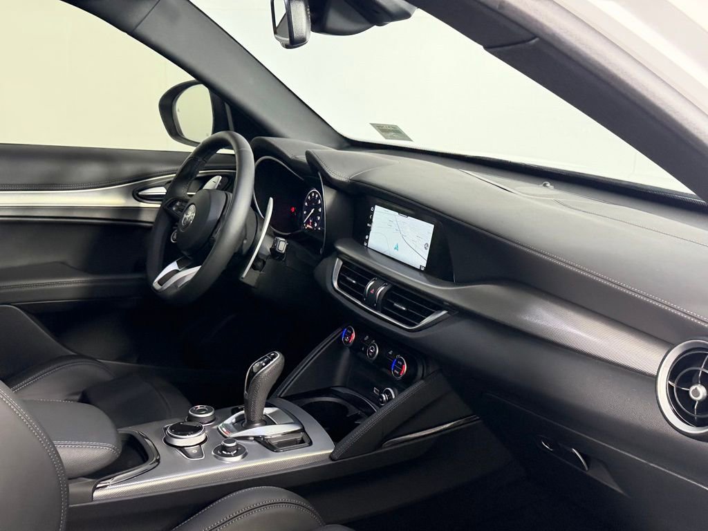 Used 2024 Alfa Romeo Stelvio Veloce image 35