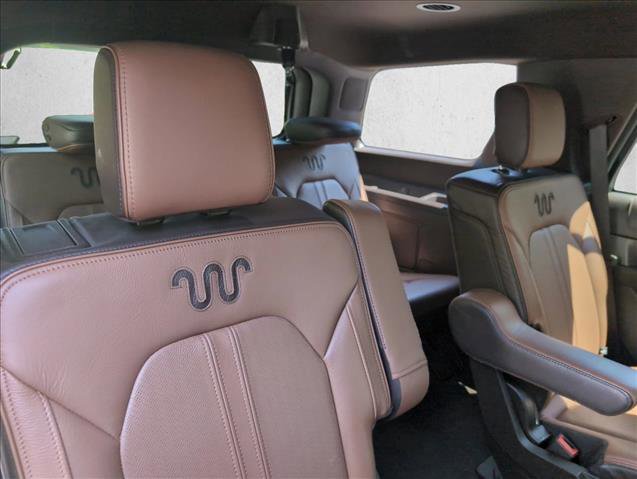 Used 2024 Ford Expedition King Ranch image 22