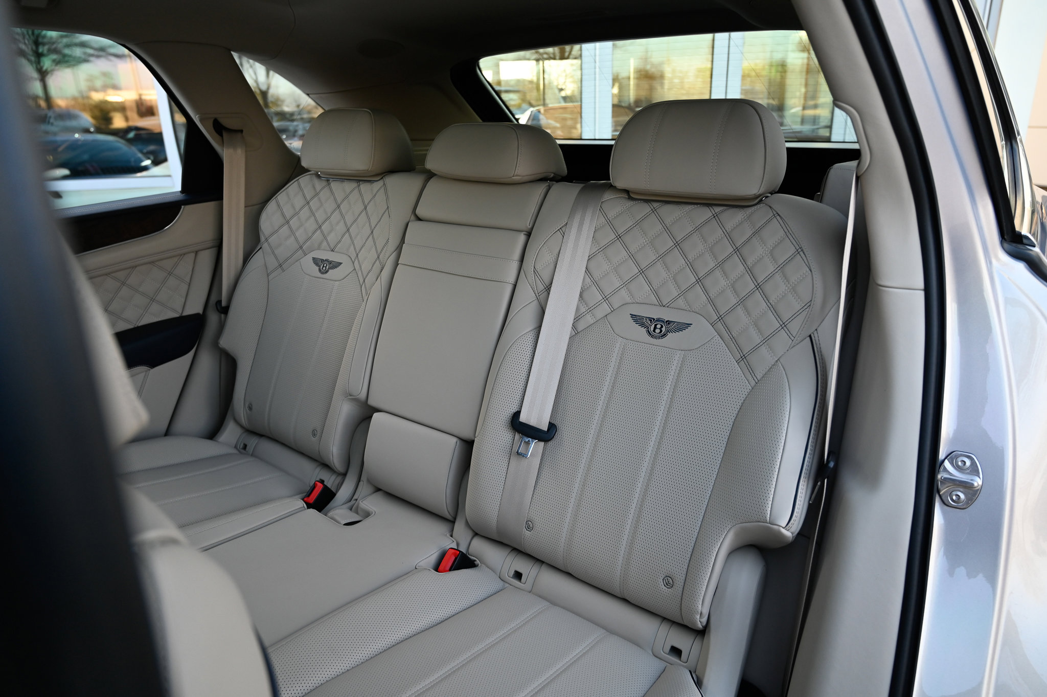 Used 2022 Bentley Bentayga image 38