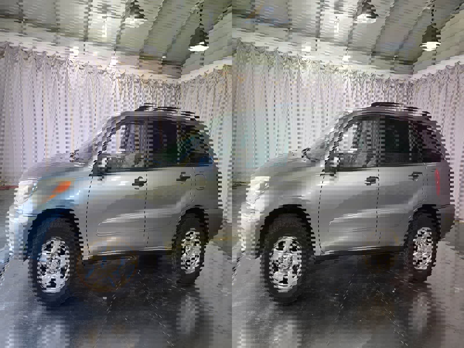 Used 2004 Toyota RAV4 2WD image 3