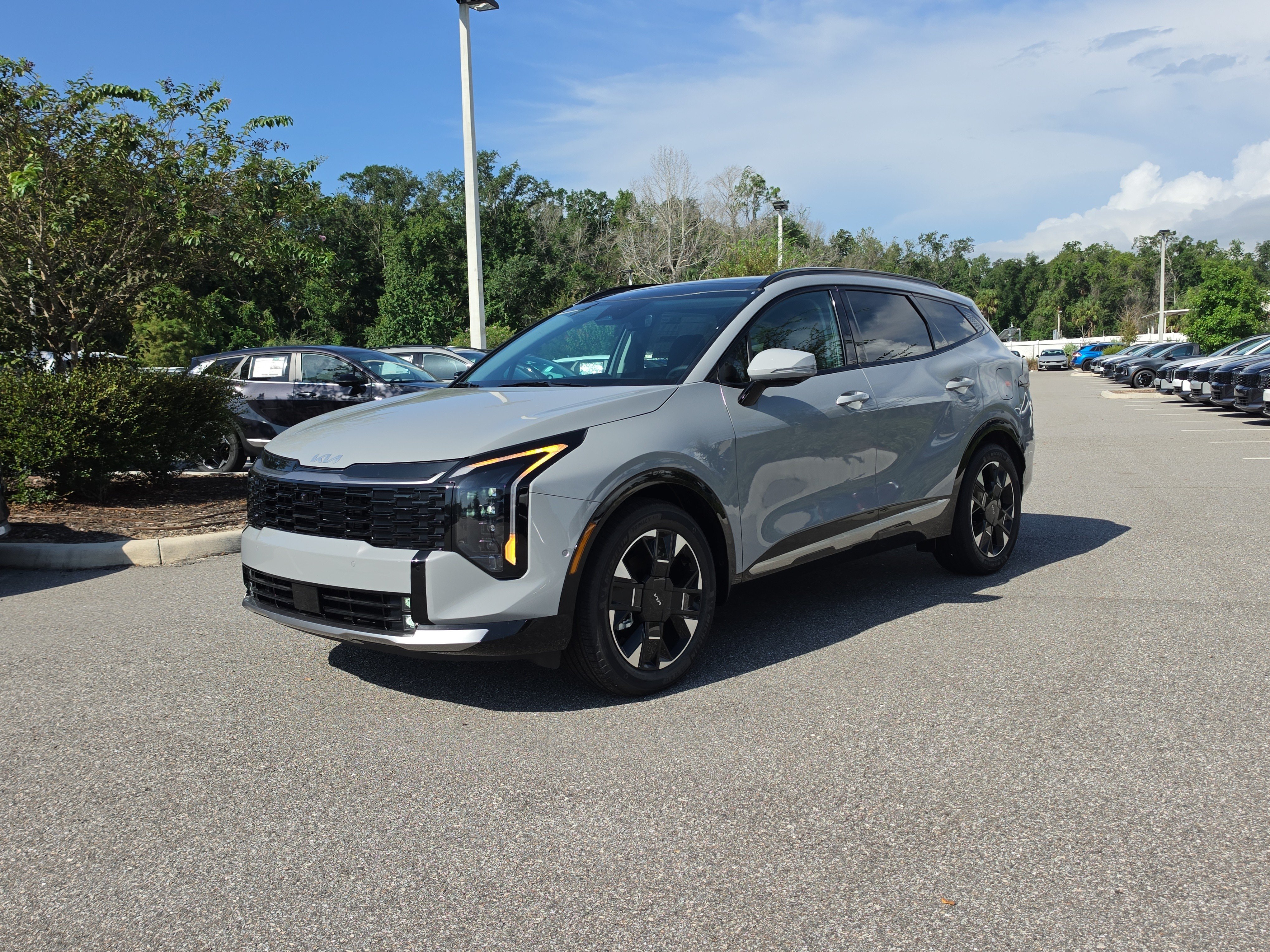 New 2026 Kia Sportage SX FWD image 4