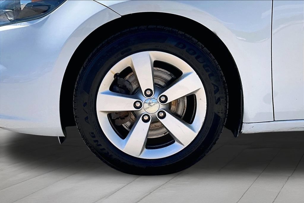 Used 2015 Dodge Dart SXT FWD image 9