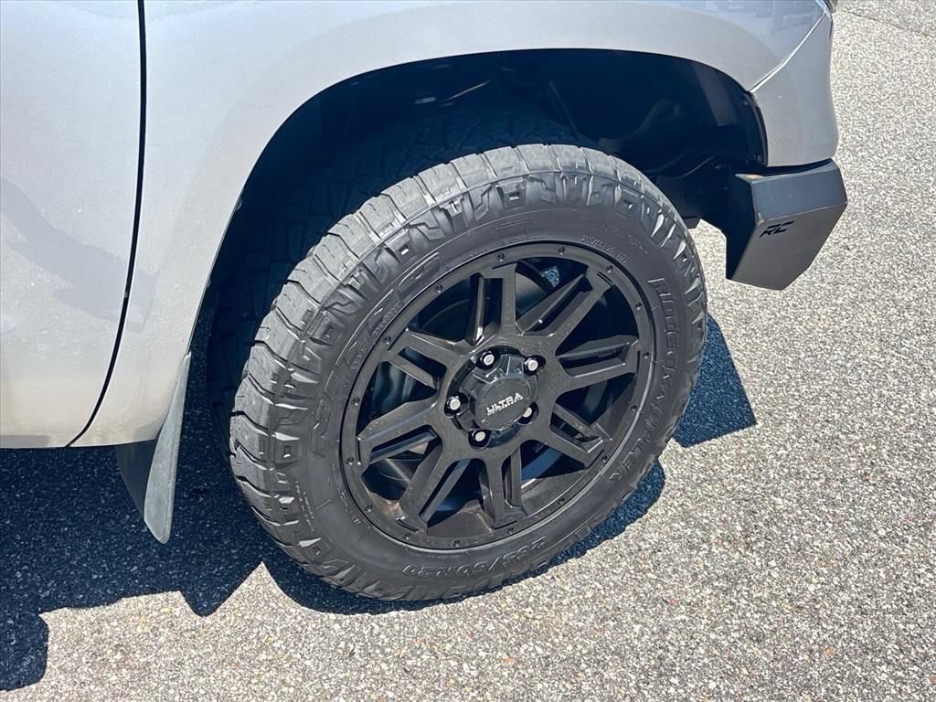 Used 2019 Toyota Tundra SR5 w/ SR5 Upgrade Package AWD/4WD image 28
