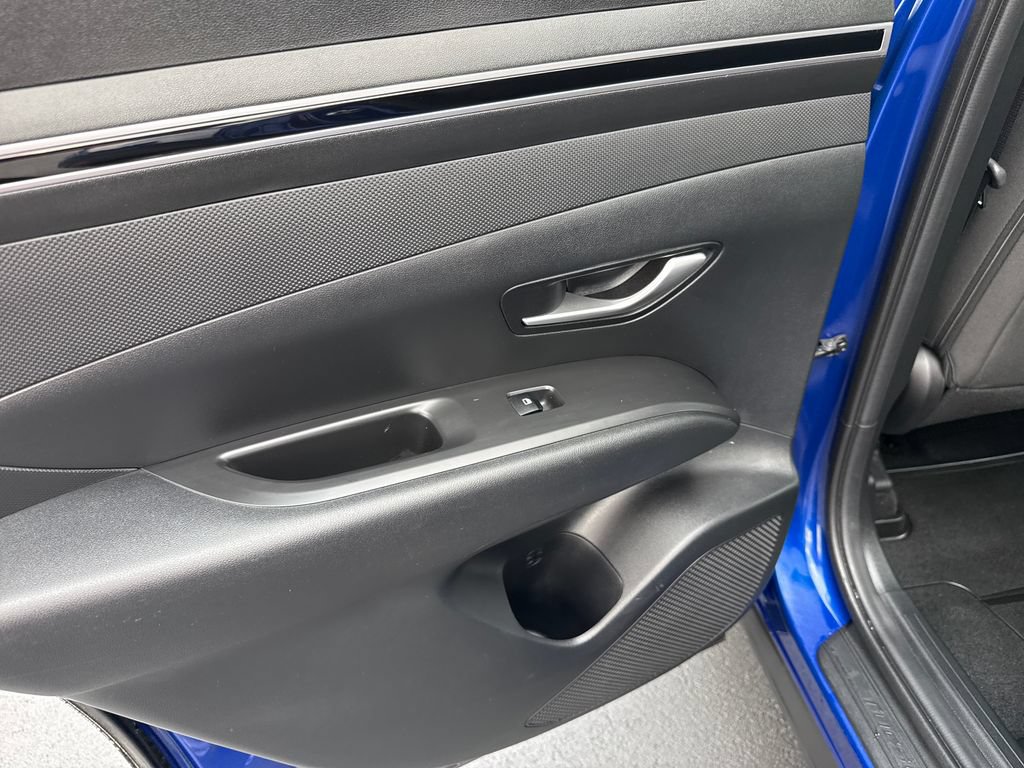 Used 2024 Hyundai Tucson SE AWD/4WD image 16