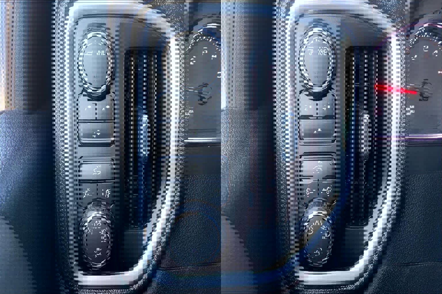 Certified 2022 Chevrolet Silverado 2500 LT image 36