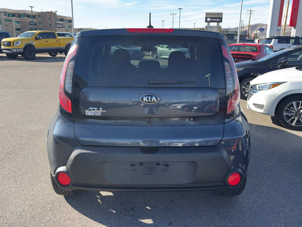 Used 2015 Kia Soul + FWD image 4