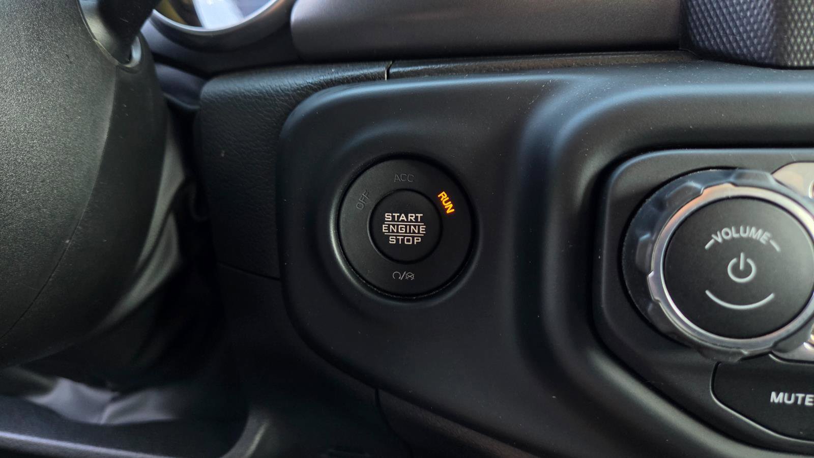 Used 2023 Jeep Wrangler Unlimited w/ Cold Weather Group image 33