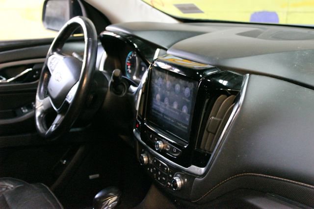 Used 2021 Chevrolet Traverse Premier w/ Redline Edition AWD/4WD image 10