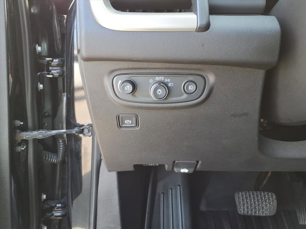 Used 2020 GMC Terrain Denali w/ Denali Premium Package image 18