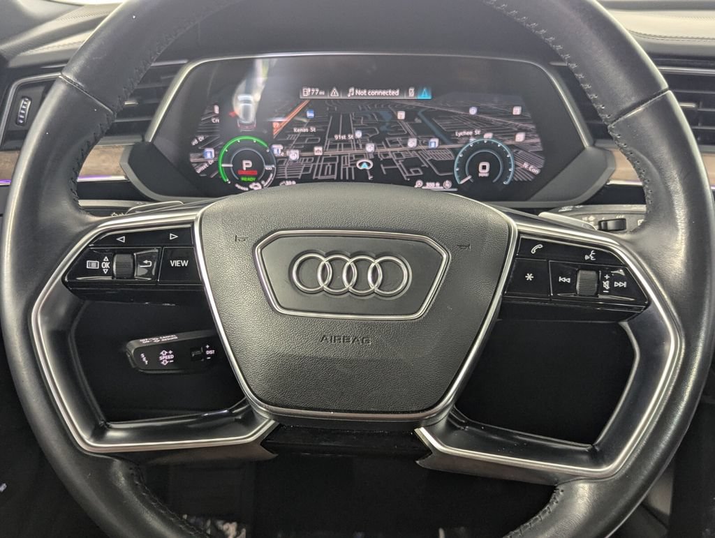 Used 2019 Audi e-tron Prestige w/ Prestige Package AWD/4WD image 16