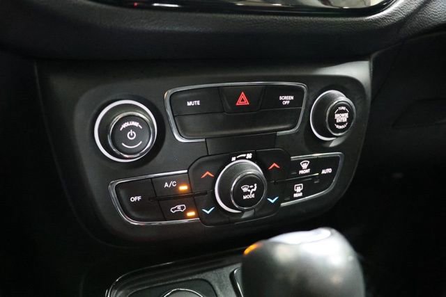 Used 2021 Jeep Compass Latitude w/ Sun and Sound Group AWD/4WD image 29