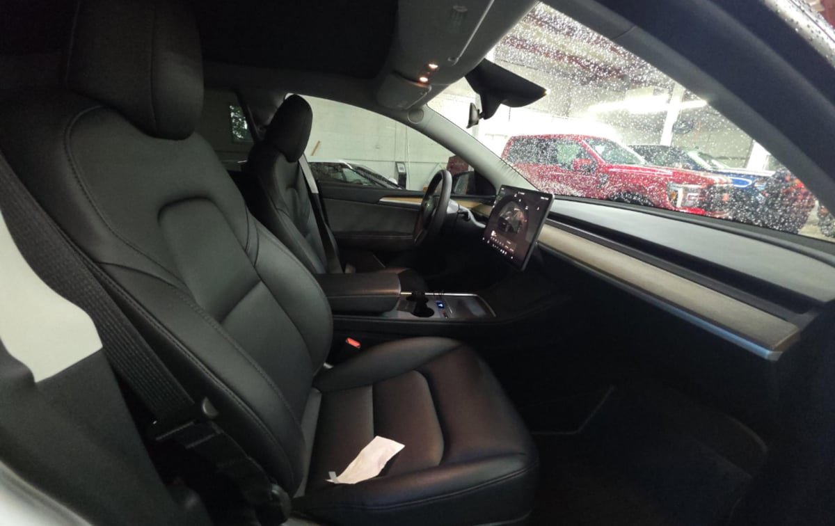 Used 2024 Tesla Model Y Long Range AWD/4WD image 7