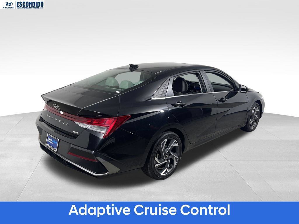 Certified 2025 Hyundai Elantra Limited FWD image 5