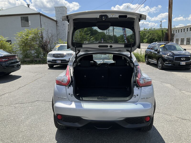 Used 2016 Nissan Juke SV w/ Technology Package AWD/4WD image 12