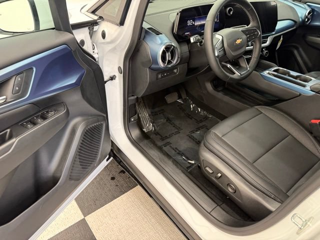 New 2026 Chevrolet Equinox EV LT AWD/4WD image 30