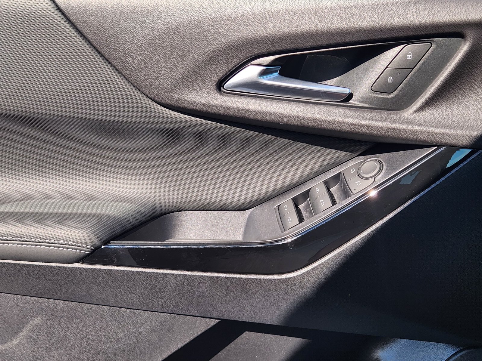 New 2027 Chevrolet Equinox LT FWD image 20